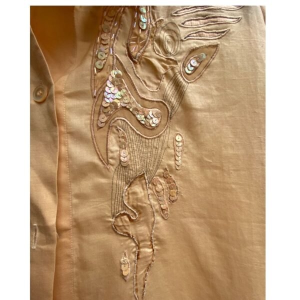 Camiseta Vintage con Bordados - Imagen 2